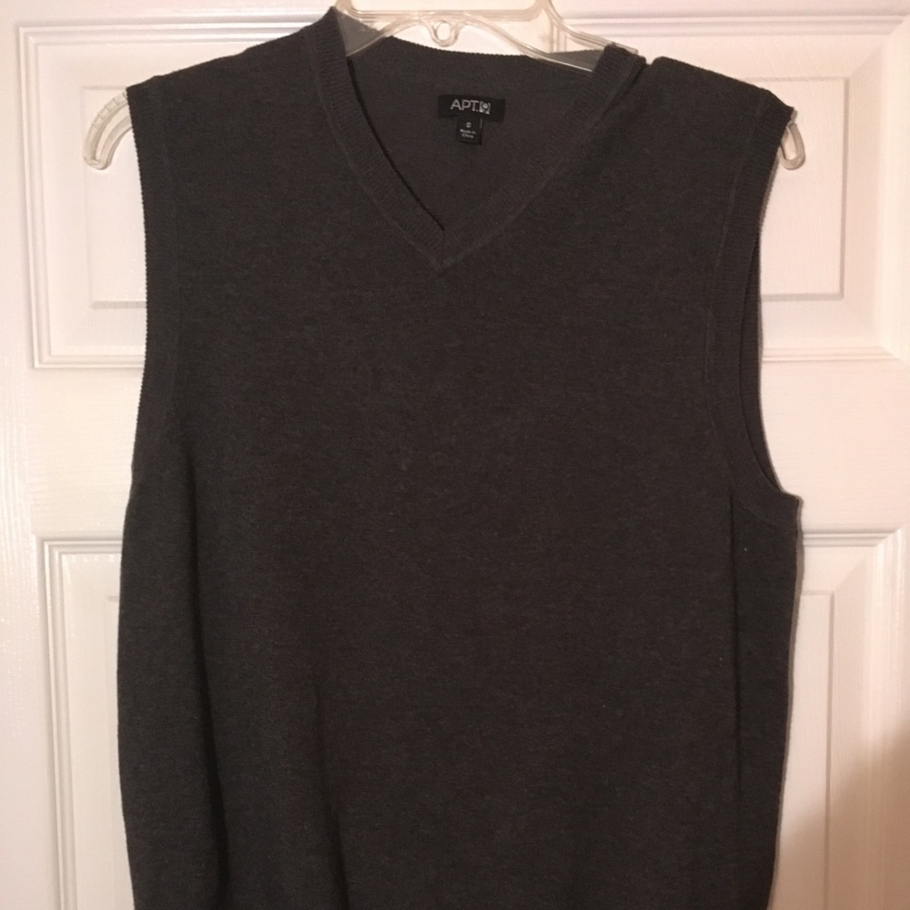 Men’s Apt. 9 Sweater Vest grey size small